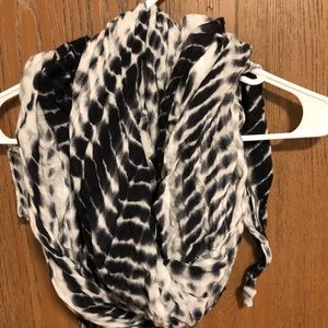 tie-dye scarf